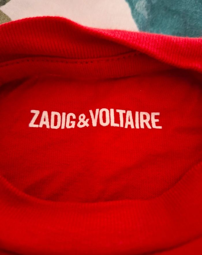 Longues manches rouge 🥨 - photo numéro 3
