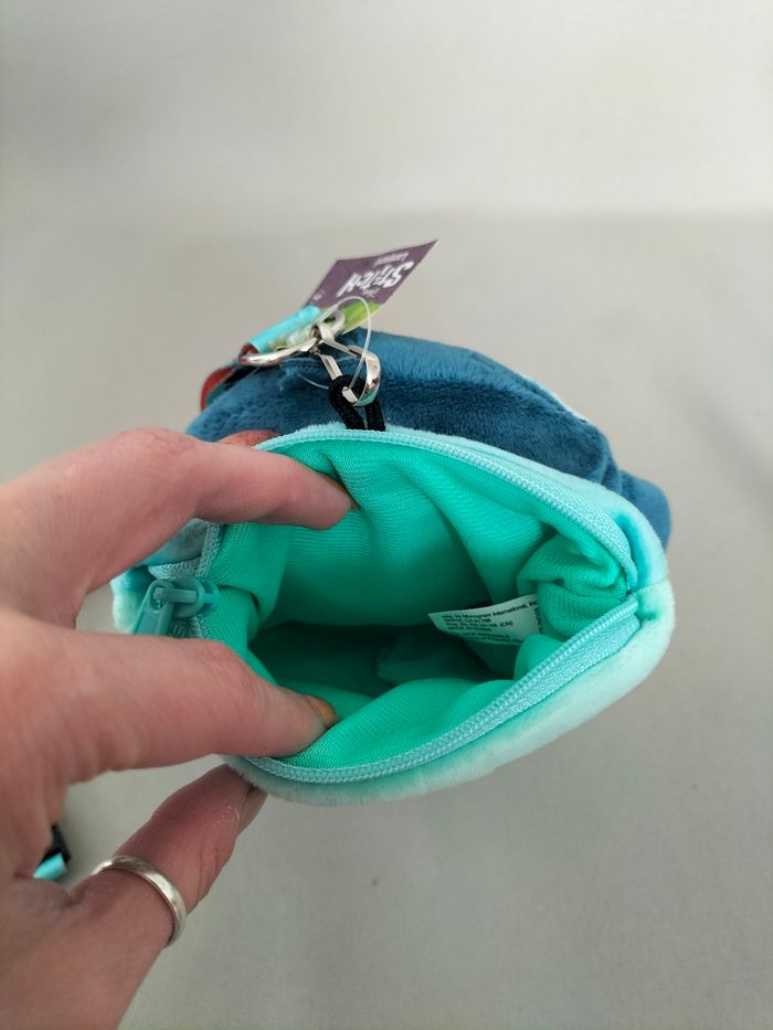 🩵 Lanyard porte carte/rangement téléphone Stitch - Disney - Neuf 🩵 - photo numéro 5