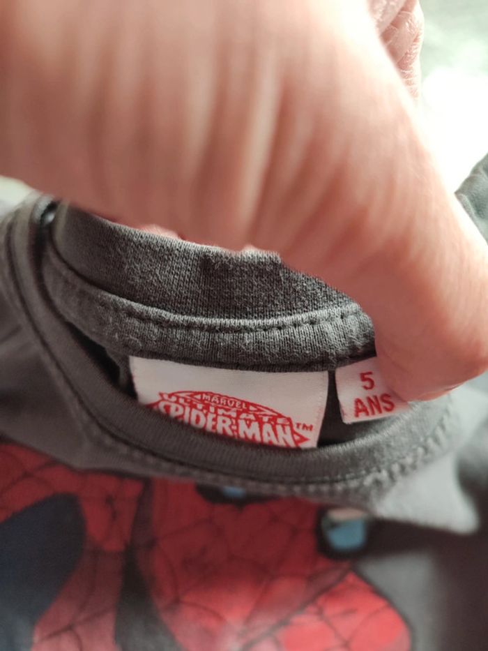T-shirt manches courtes spiderman 5 ans - photo numéro 3