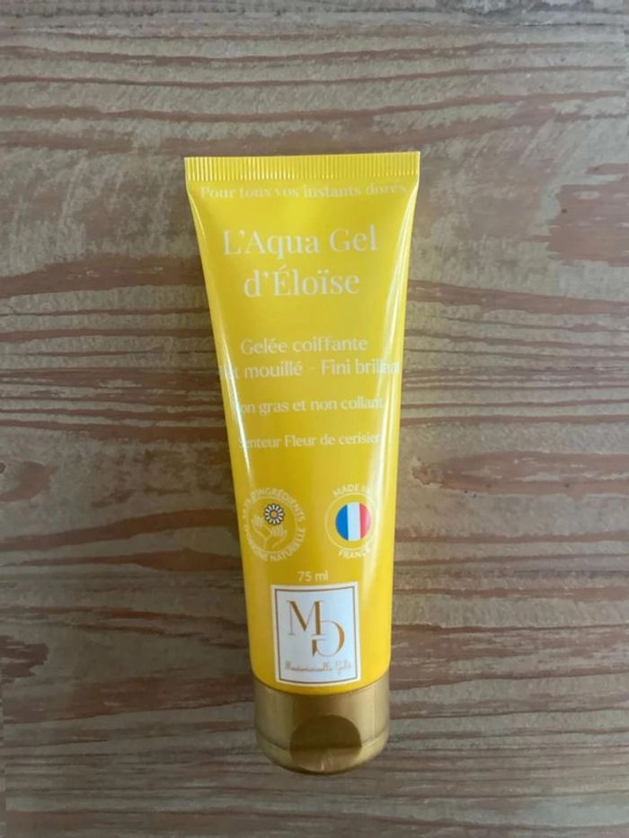 L  Aqua  gel d  Eloise