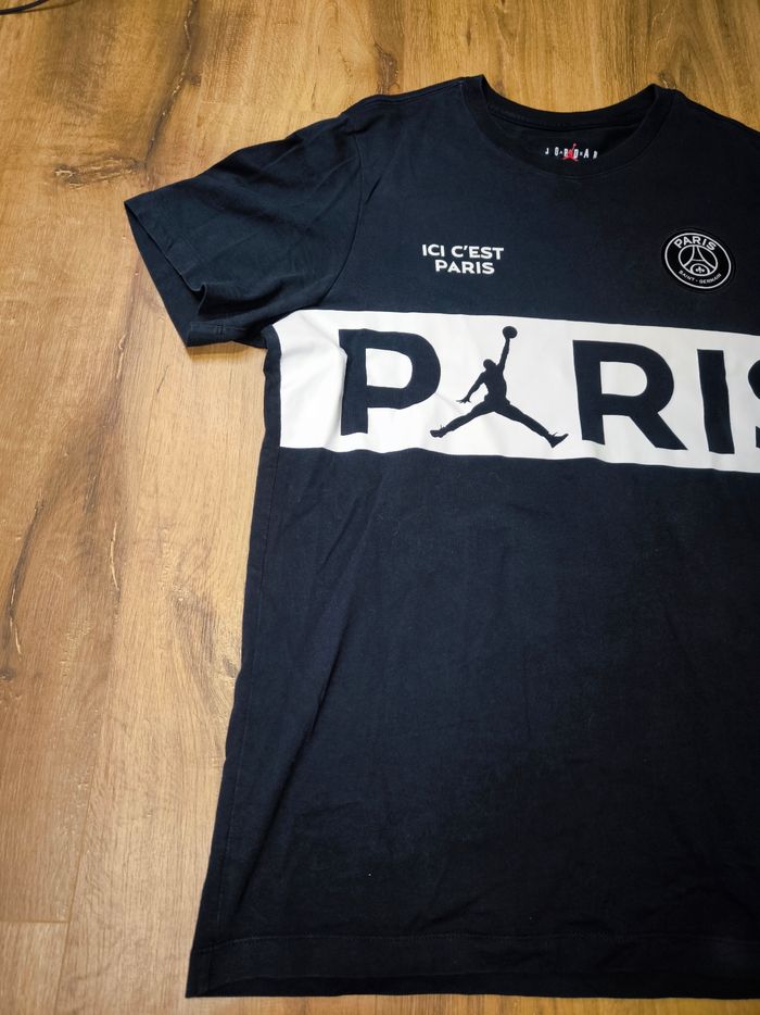 T-shirt, maillot paris saint germain,PSG ,Jordan, taille L,très bon état - photo numéro 2