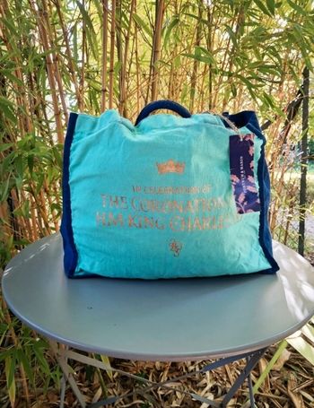 Sac cabas collector 2023 Fortnum and Mason Londres  couronnement du roi Charles