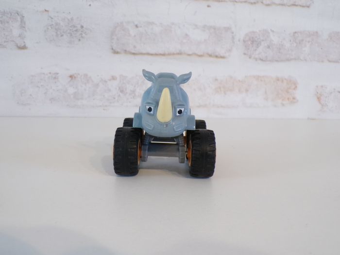 Monster Trucks - Rhino - Les monstres Machines (J5) - photo numéro 4