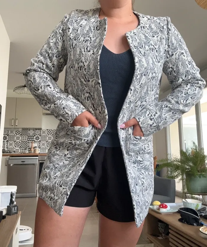 Veste motif perroquet naf naf taille 38 - photo numéro 2