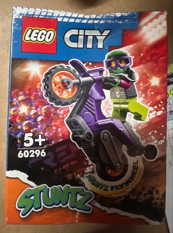 LEGO City 60296  La moto de cascade Roue arrière