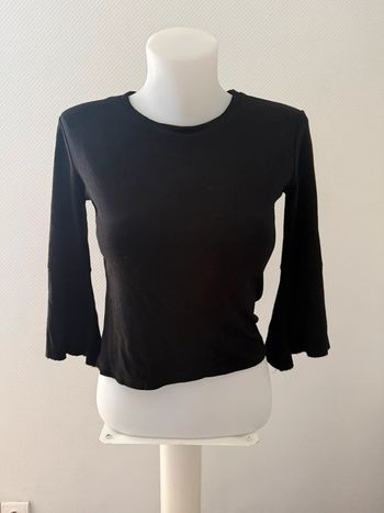 T-shirt manche 3/4 noir en très bon état taille M Bershka