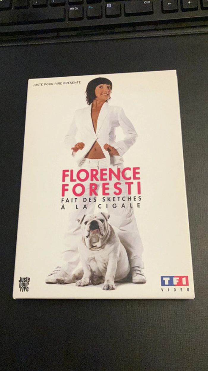 DVD. Florence Foresti fait des sketches à la Cigale.