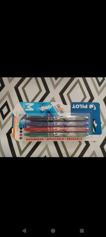 Lot de 4 stylos frixion clickers neuf