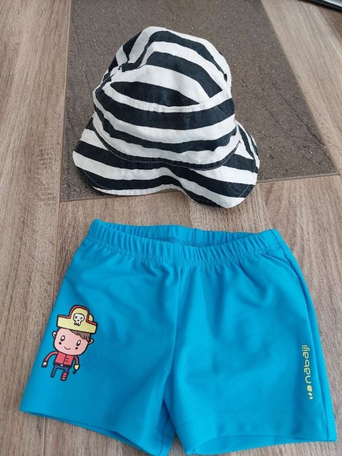 Maillot bain et bob plage bébé