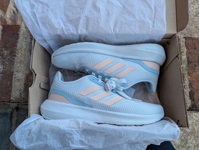 Basket running Adidas - Taille 37/5 - Neuf avec étiquette - photo numéro 5