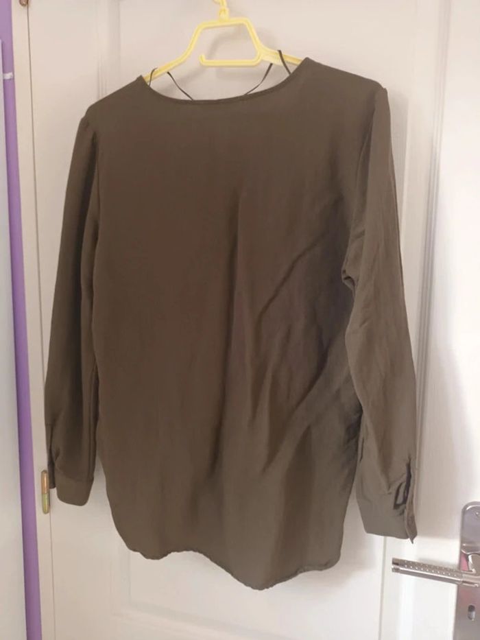 Blouse kaki et paillette - photo numéro 2