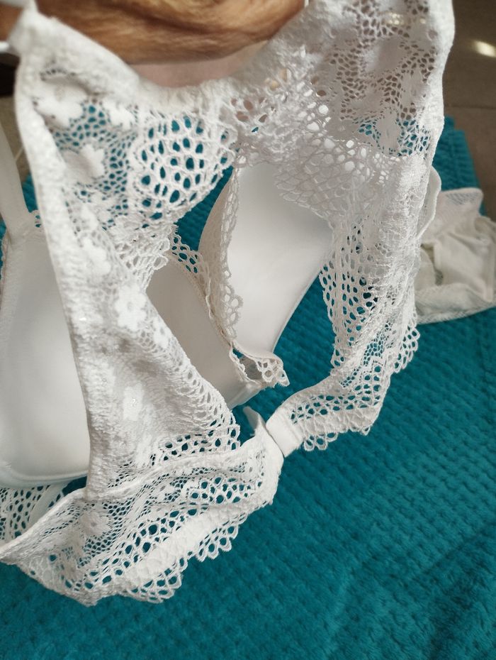 Ensemble slip et soutien-gorge  D 95 - photo numéro 2