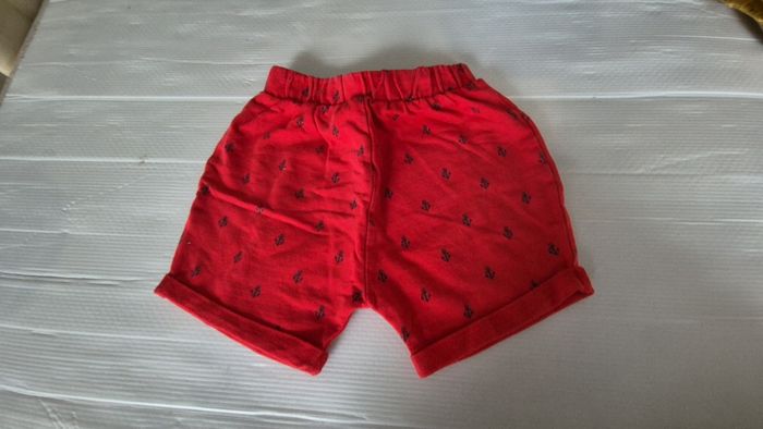 Short garçon 24 mois (86 cm) - photo numéro 2