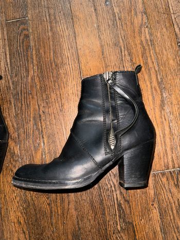 Boots en cuir acne modèle pistol  Taille 37