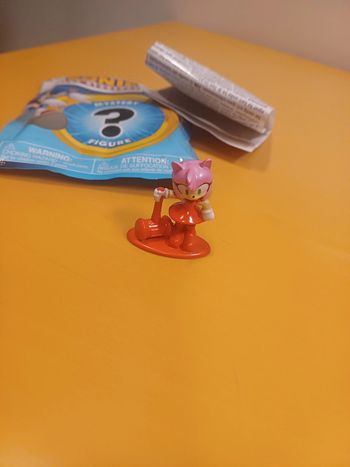 Figurine Nano Metalfigs Sonic - Amy Rose