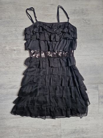 Robe noire Jennyfer taille S qui convient à un XS
