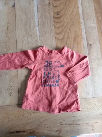Tee shirt