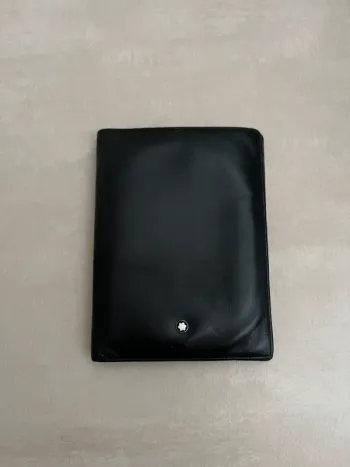 Portefeuille en vrai cuir marque Montblanc