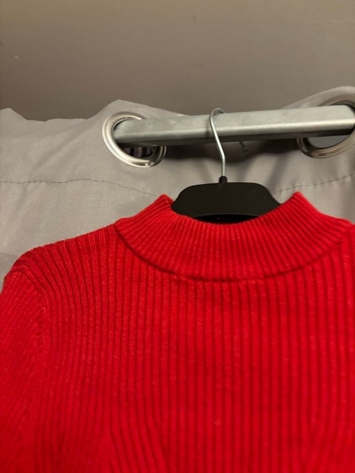 top rouge bershka - photo numéro 2