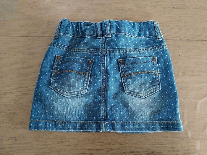 Jupe fille 5ans en très bon état - photo numéro 2