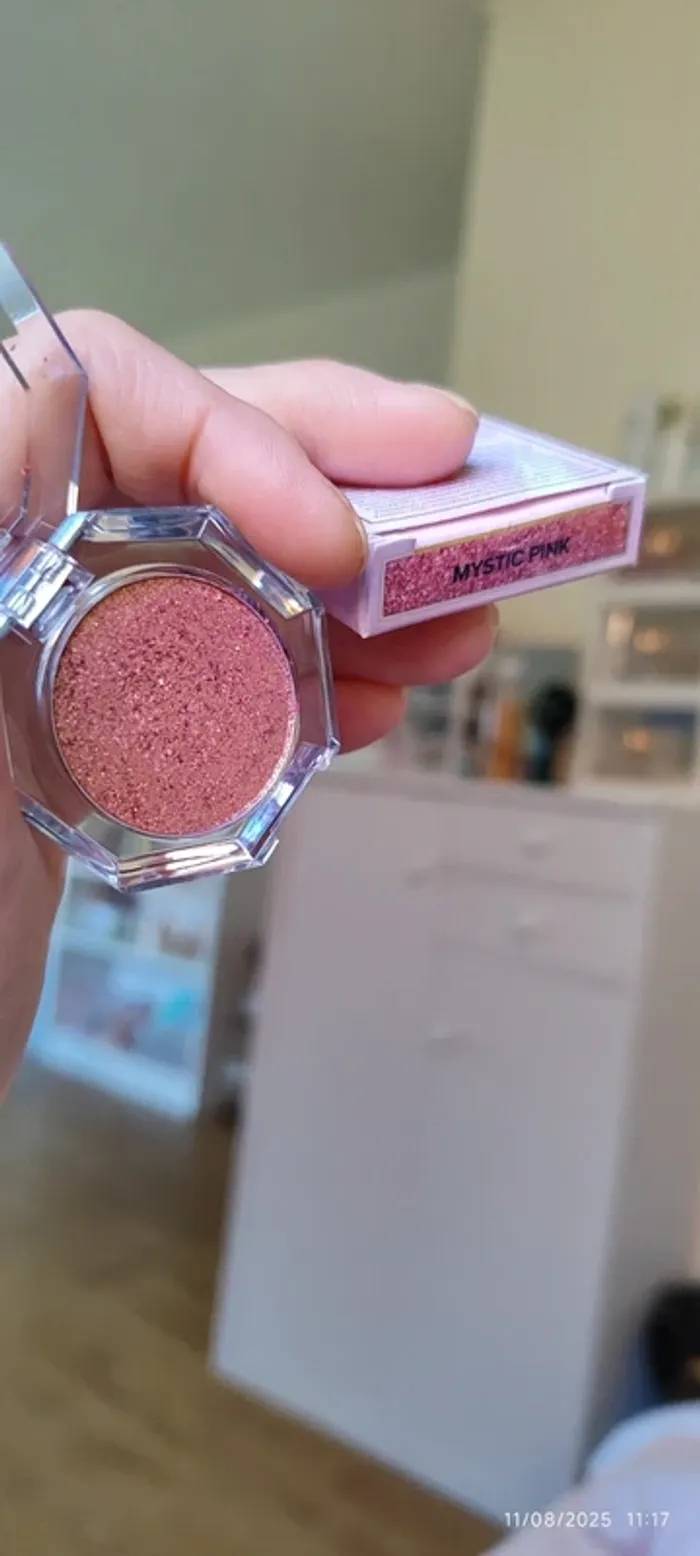 Too faced Disco Crush Multi Use Eye & Face Sparkle shade Mystic Pink - photo numéro 2