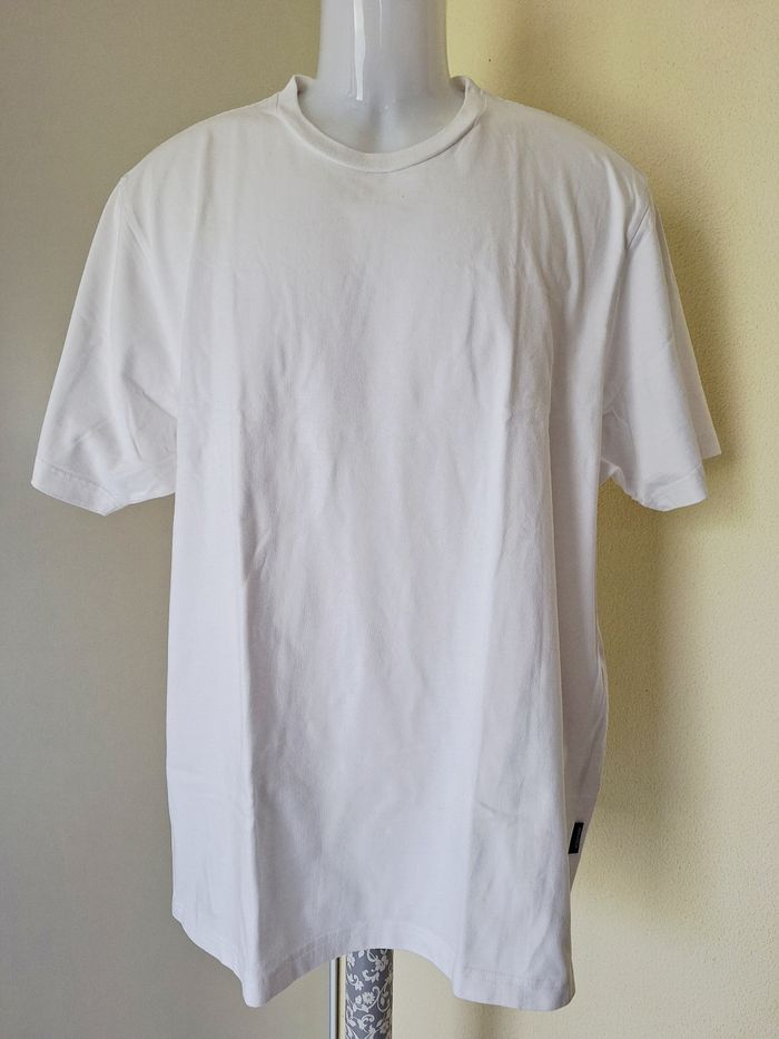 T-shirt taille L marque Nautica couleur blanc