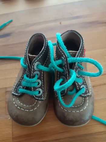 Chaussures pointure 18