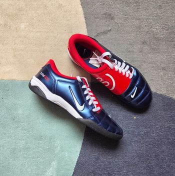Nike Total 90 III Midnight Navy Red Bleu Rouge taille 42.5 Neuves