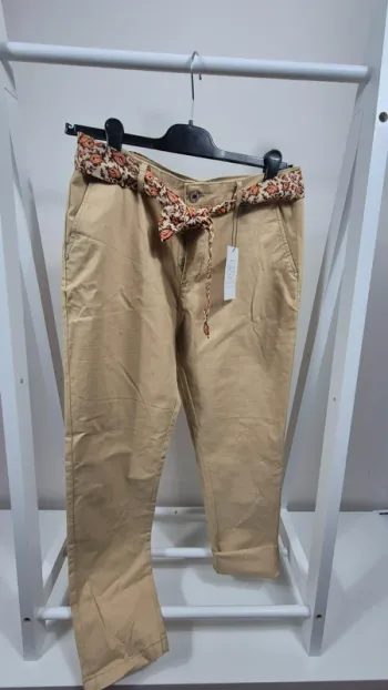 Pantalon Chino Femme Sarah John XL (42) + Ceinture Imprimée - A17