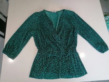Haut plissé léopard vert noir Taille M 👕