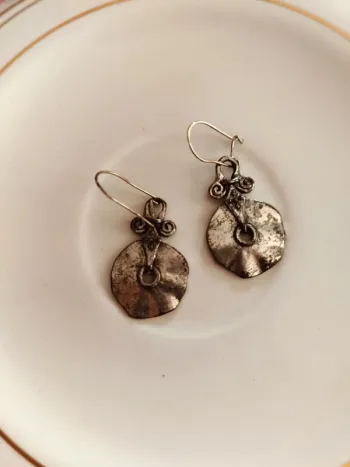 boucles d'oreilles pendantes vintage