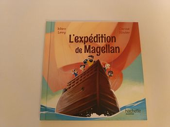Livre "L'expédition de Magellan"de la collection Hachette