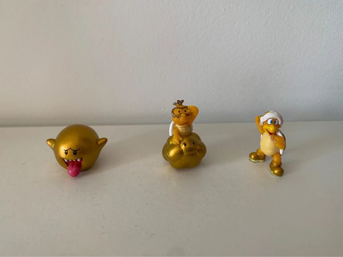 Lot de 3 mini figurines Mario dorées