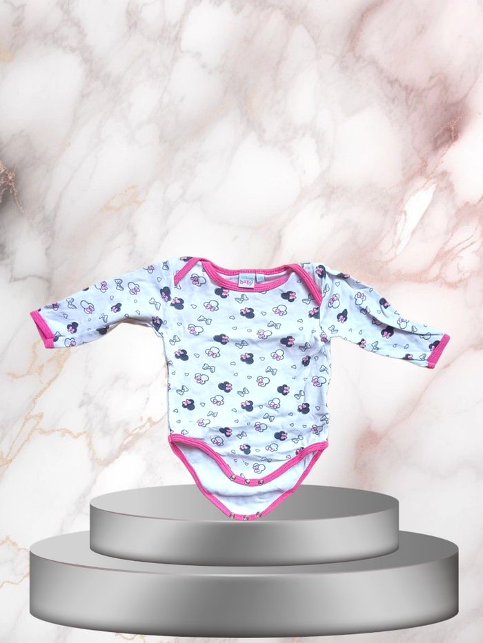 Bodie qui rend bébé fille Disney-ready, taille 12 mois