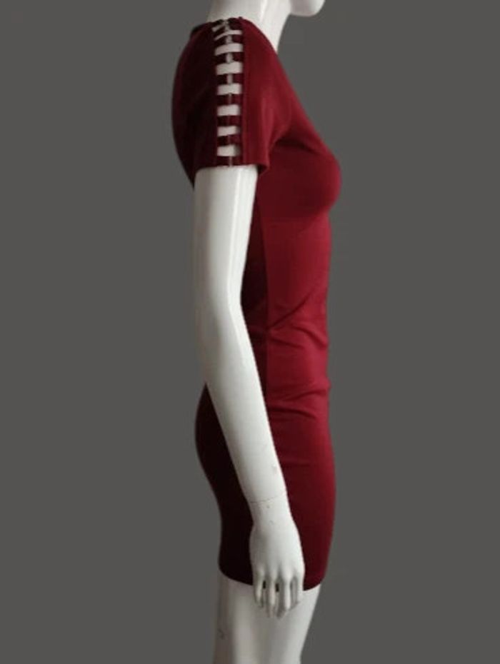 Robe bordeaux - photo numéro 3