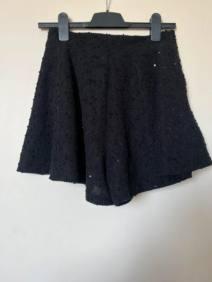 Jupe-short T36 Neuve 🖤 - photo numéro 2