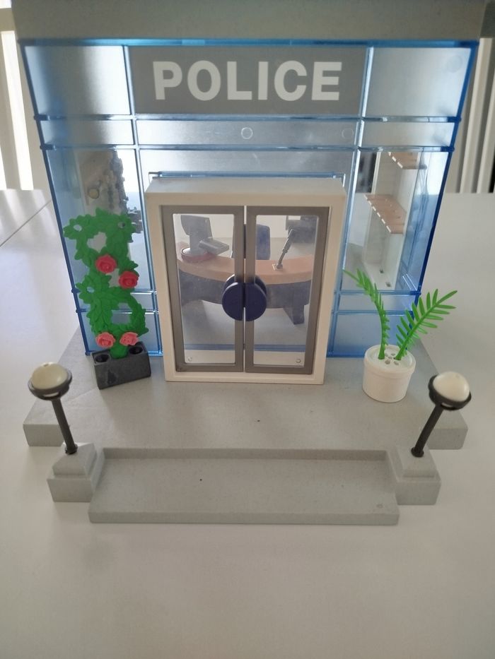Commissariat de police 👮 - photo numéro 4