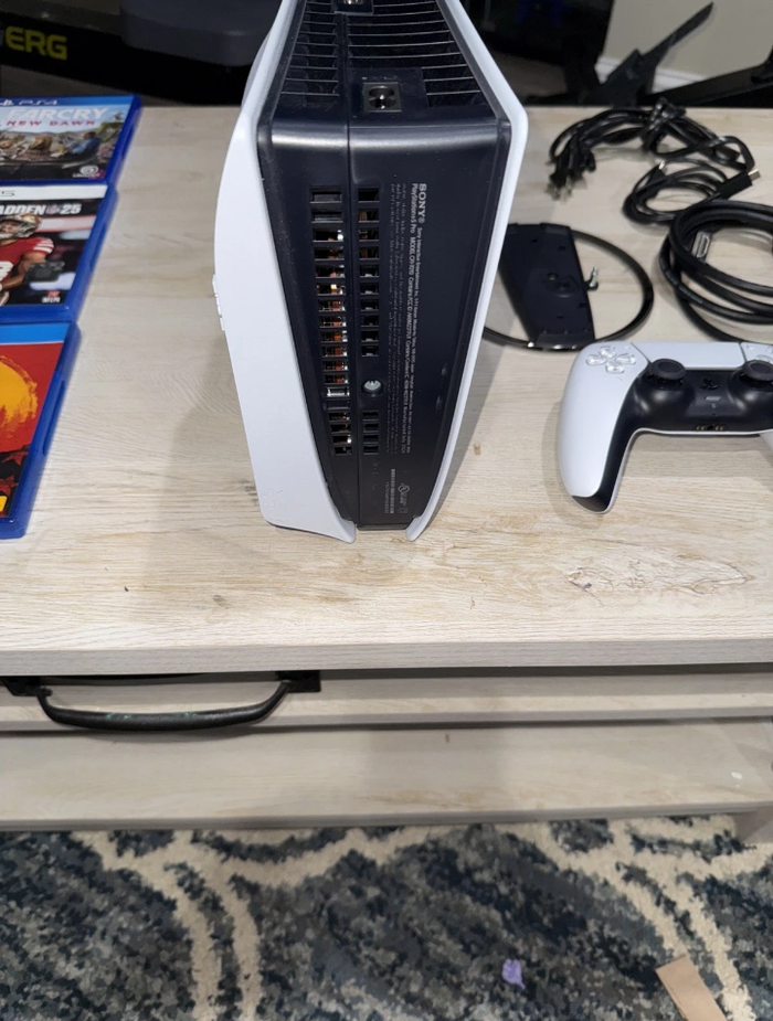 Playstation 5 pro - photo numéro 2