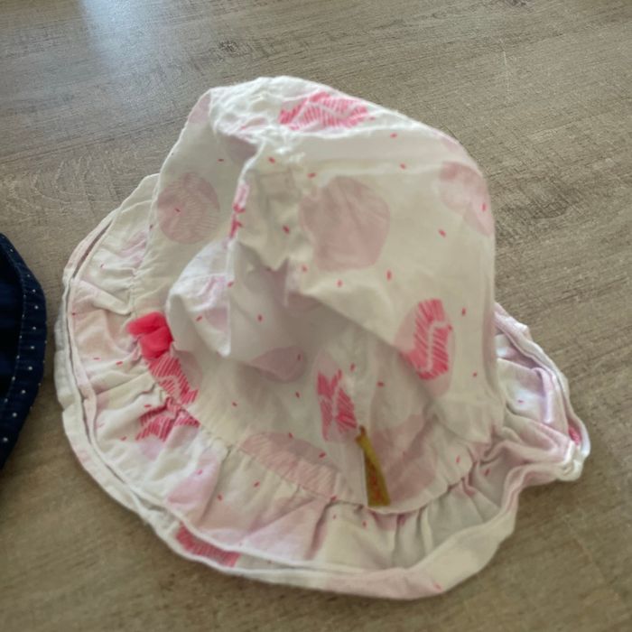 Lot 2 chapeaux - photo numéro 3