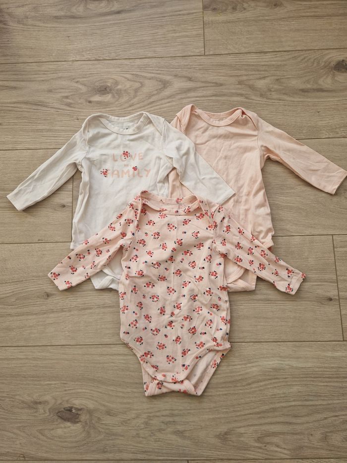 Lot de 3 bodies Tape à l'oeil manches longues 6 mois