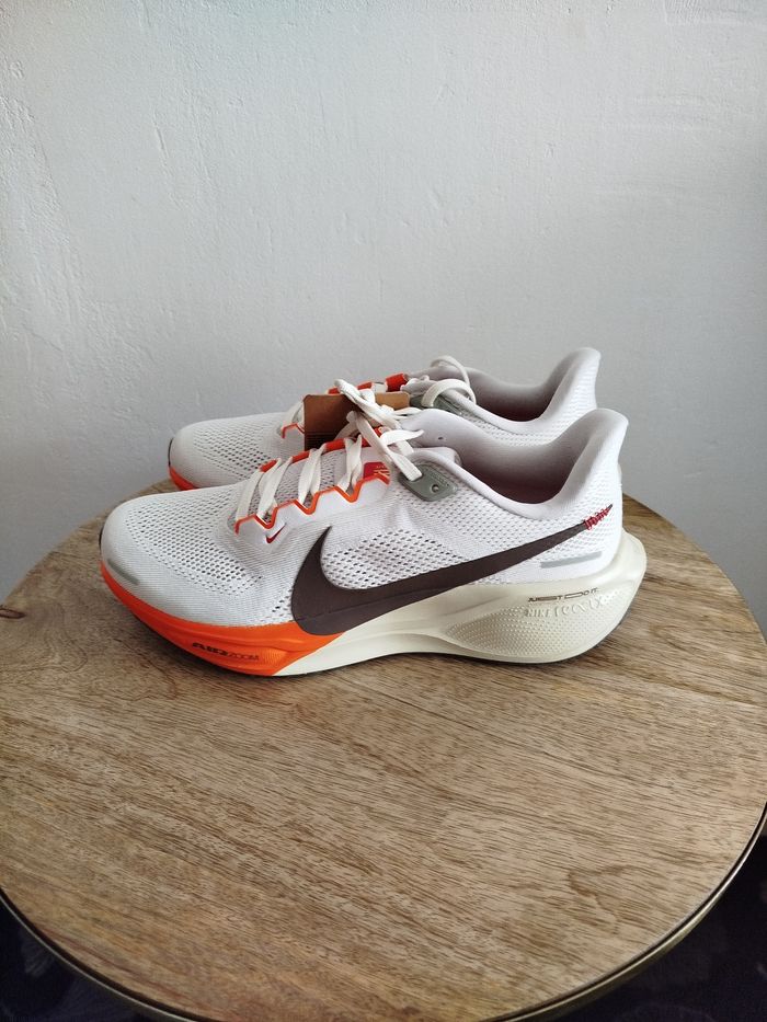 Baskets Nike T 39 - photo numéro 2