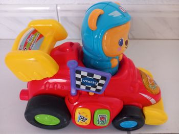VOITURE DE COURSE MUSICALE