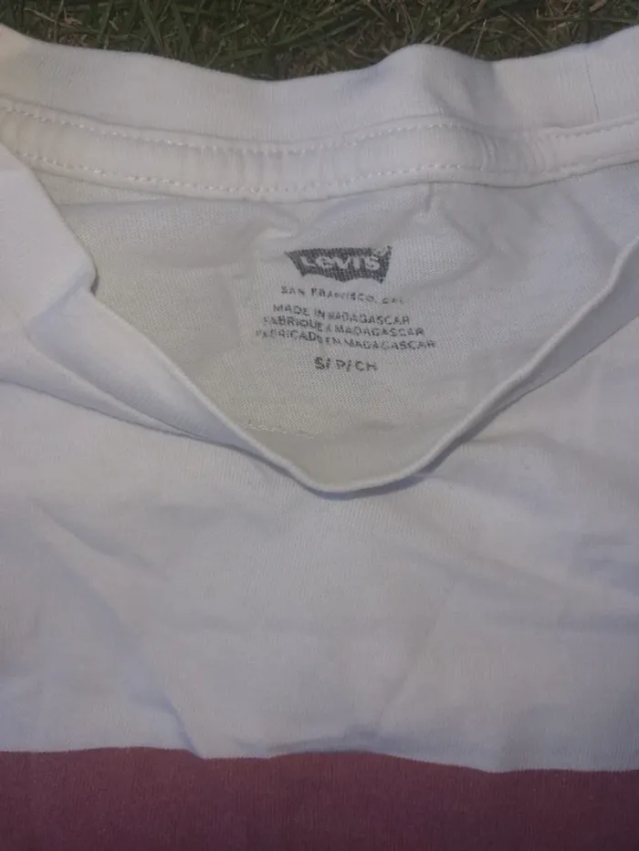 T-shirt Levi's taille s - photo numéro 3