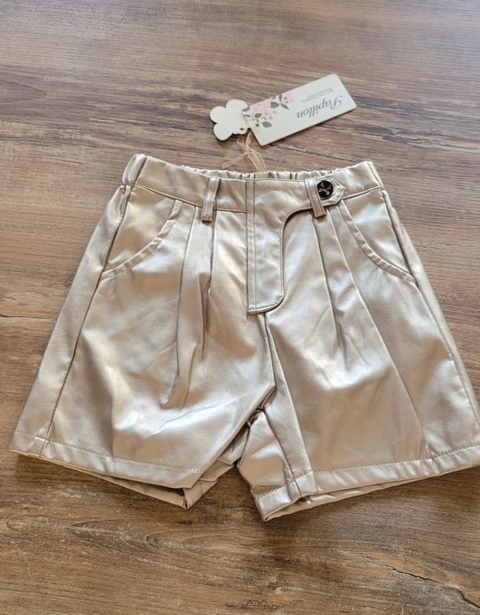 Short simili doré