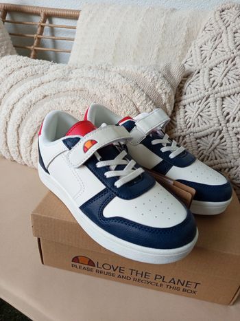 Paire de baskets / sneakers à scratch Ellesse pointure 34 neuves avec étiquettes