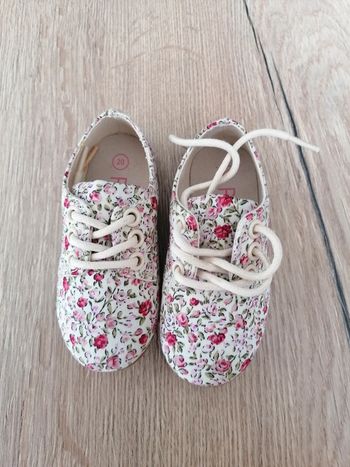Chaussure fleurie la redoute taille 20