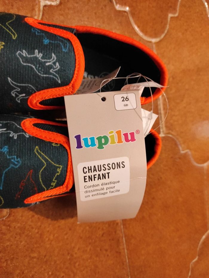 Chaussons avec étiquette - dinosaure - photo numéro 2