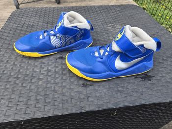 Basket enfant taille 35