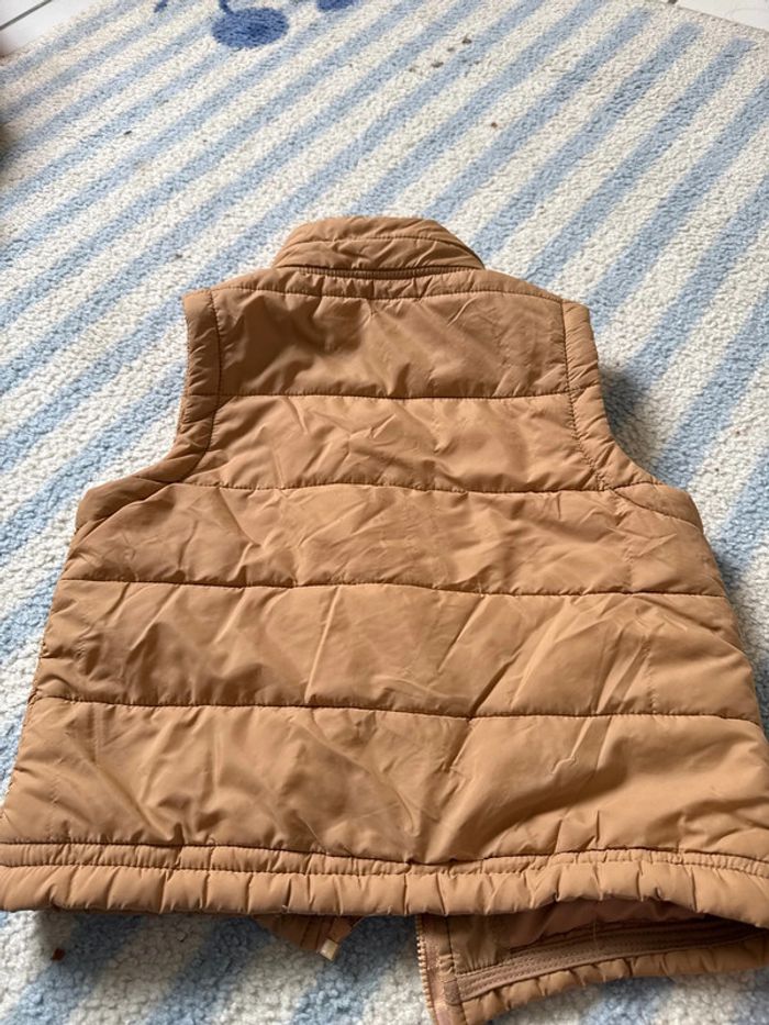 Doudoune sans manche et sans poche 6 ans - photo numéro 3