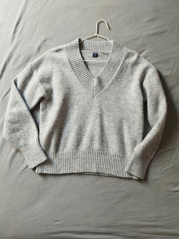 Pull col V laine gris Kiabi taille XS